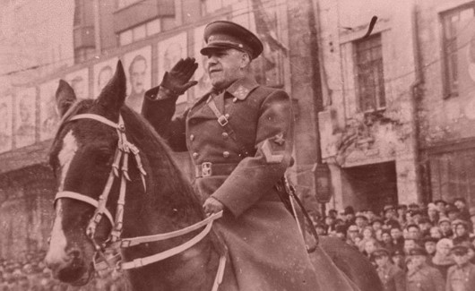 Клуб "Ещё не вечер"